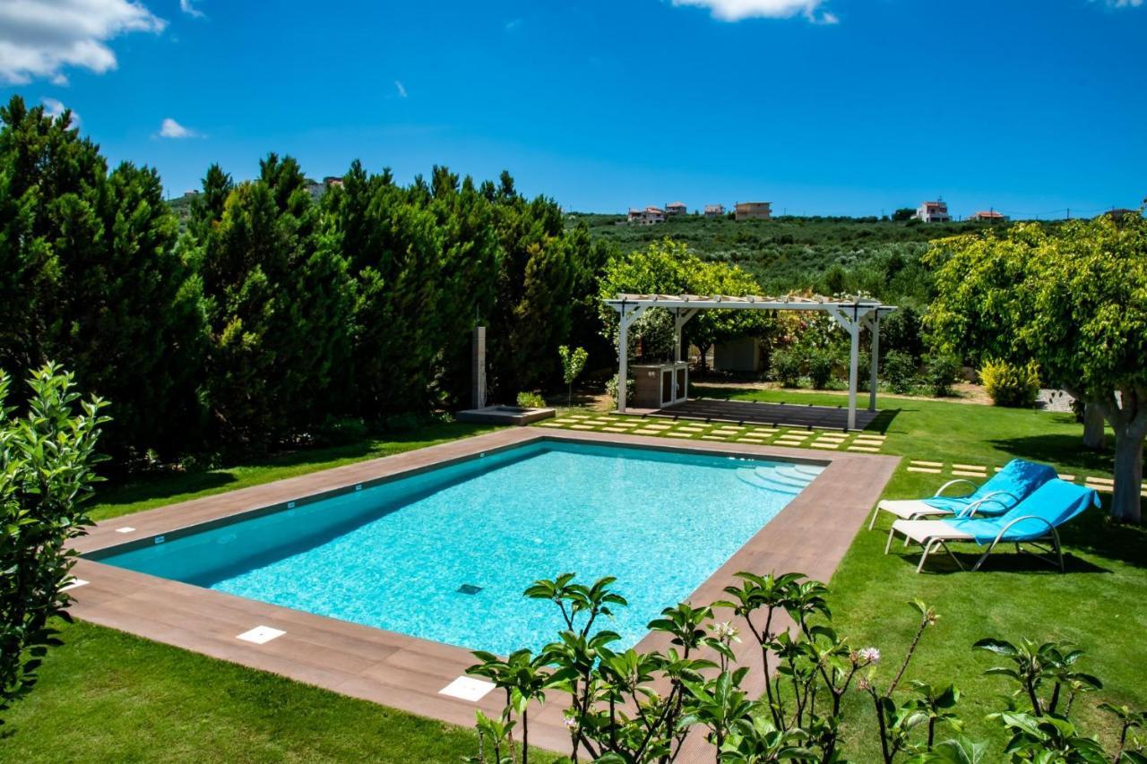 Dimokratia Villa